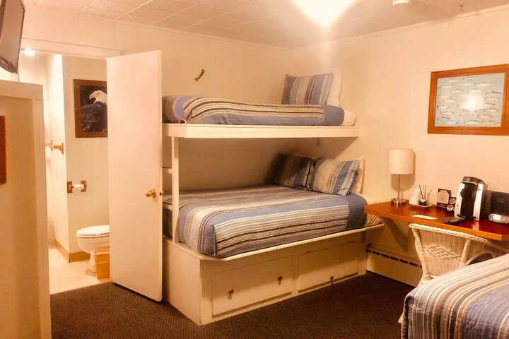 Room 47 of 130