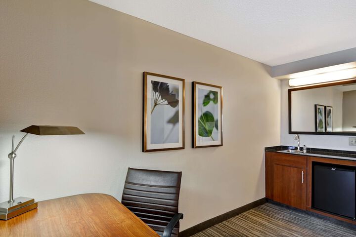 Room 19 of 38