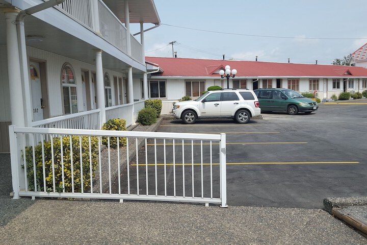 Rainbow Motor Inn