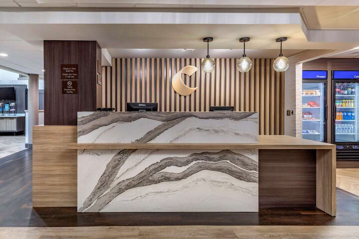 Hotel Interior 10 of 33