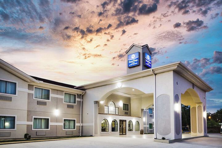 SureStay Studio by Best Western Conroe Downtown