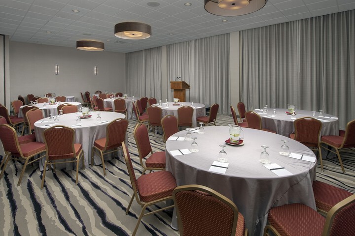 Ballroom/Hall 31 of 35