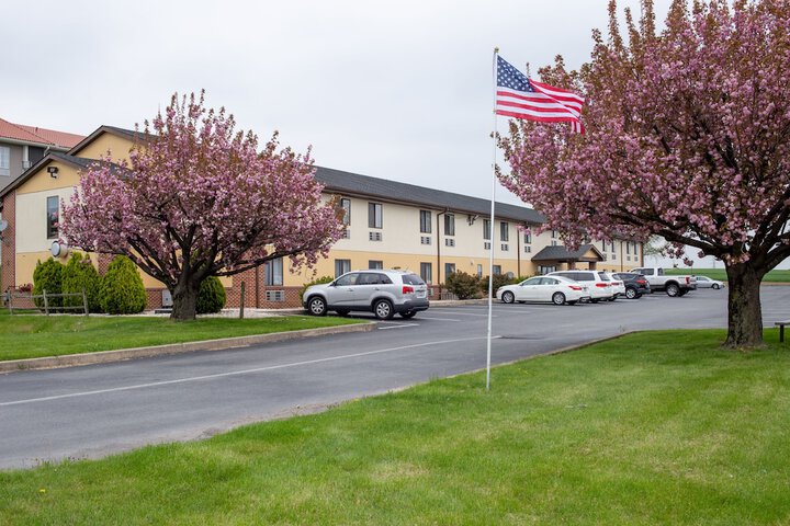 Eastbrook Inn