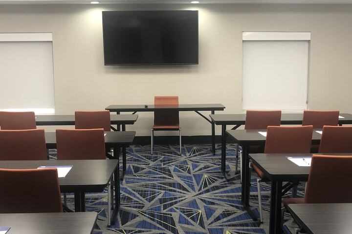 Holiday Inn Express : Hillsboro I-35 by IHG