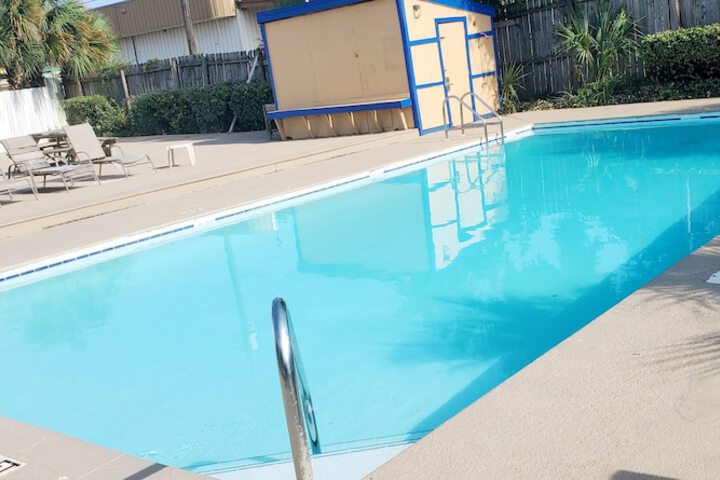 Pool 5 of 34