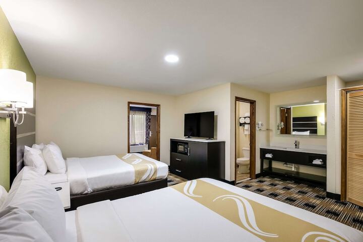Quality Inn & Suites Mt. Chalet
