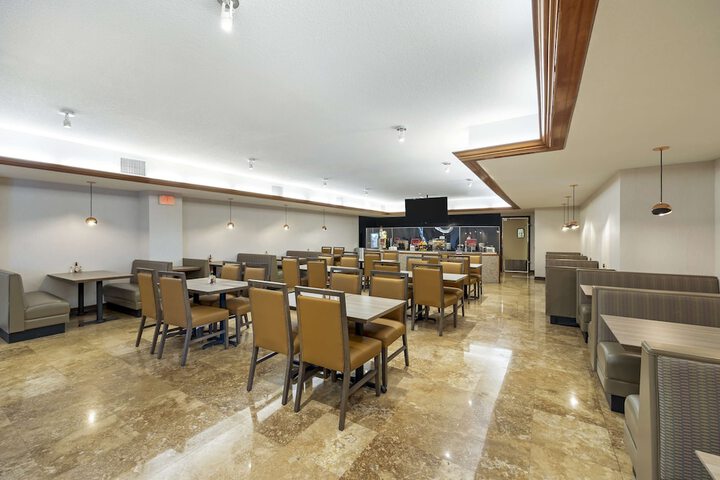 Best Western Plus Henderson Hotel