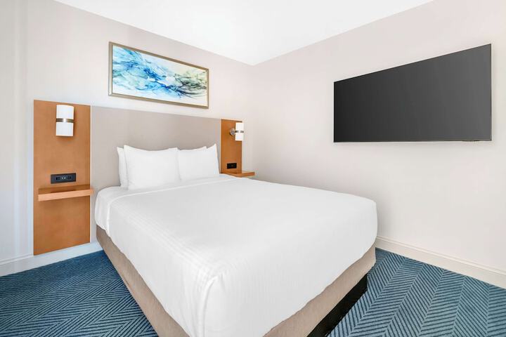 Room 42 of 59