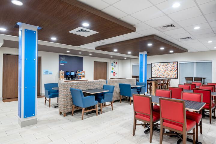 Holiday Inn Express & Suites Punta Gorda by IHG