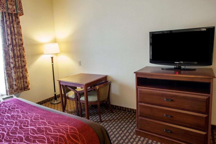 Room 33 of 43