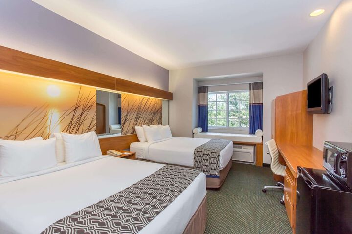 Microtel Inn & Suites by Wyndham Port Charlotte / Punta Gorda