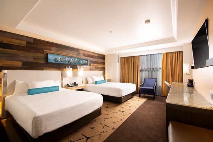 Room 15 of 30