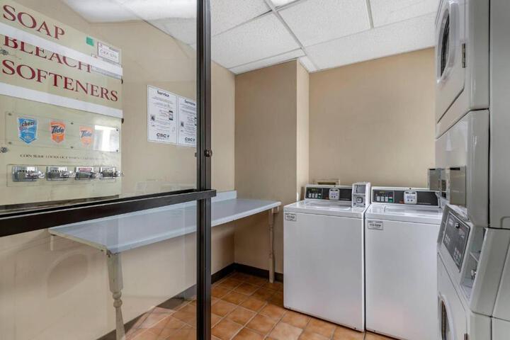 Econo Lodge Broken Arrow