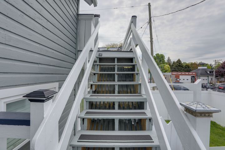Pet-friendly Loft Vacation Rental w / Fire Pit!
