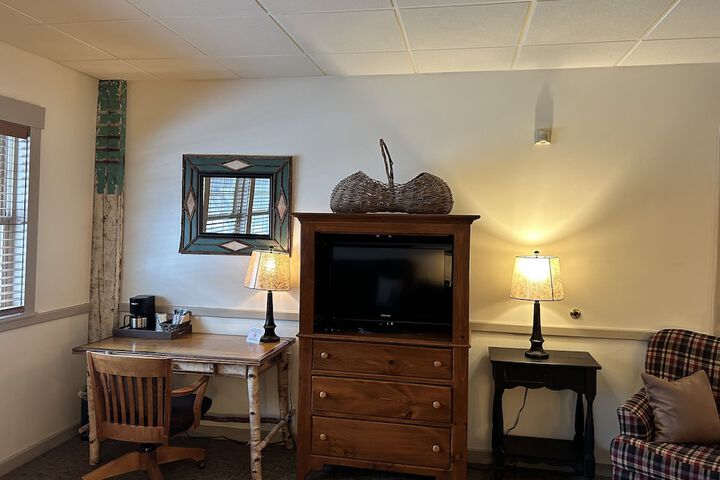 Room 186 of 260
