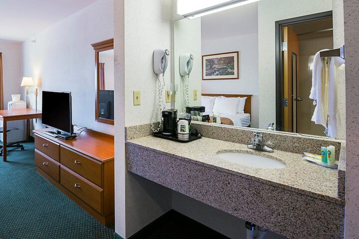 Room 18 of 38