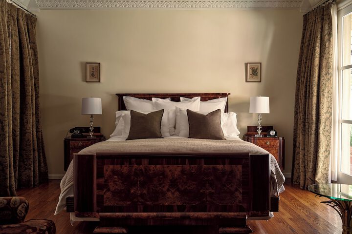 Room 46 of 95