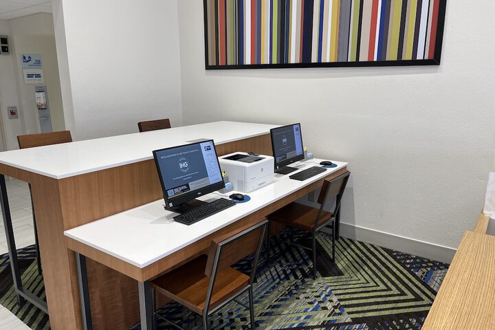 Holiday Inn Express & Suites Sulphur (Lake Charles) by IHG