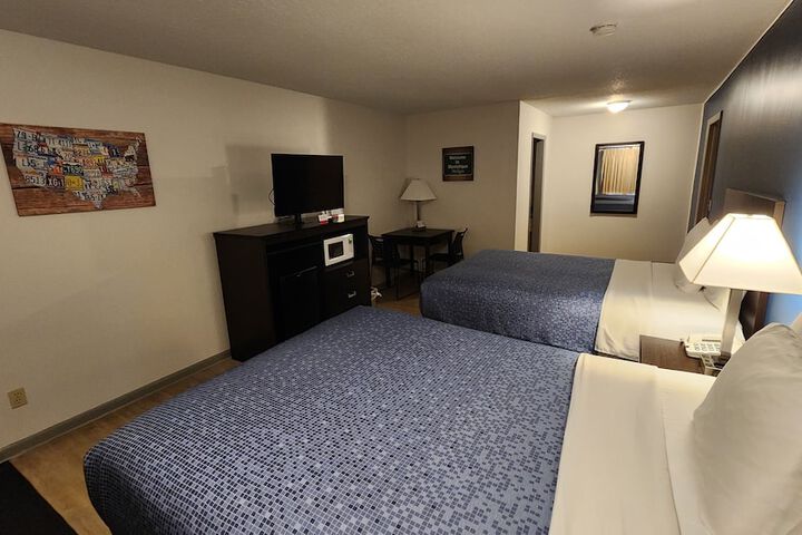 Room 32 of 80