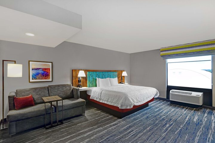 Hampton Inn Utica