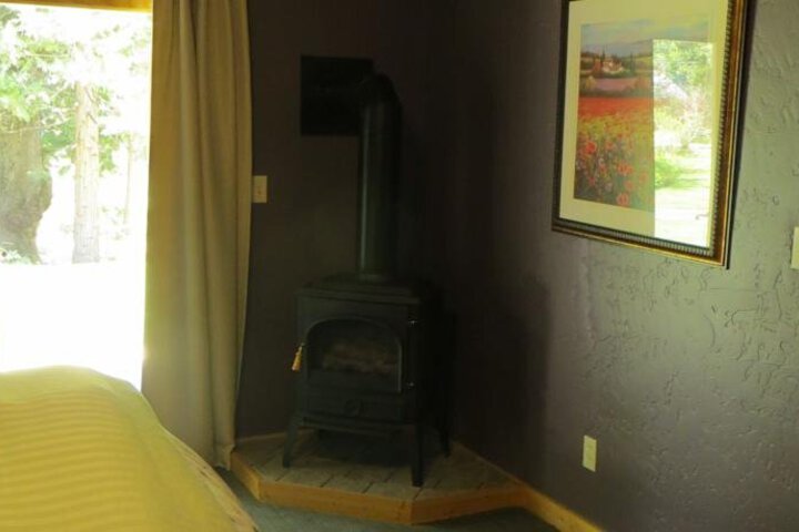 BLACK BEAR INN