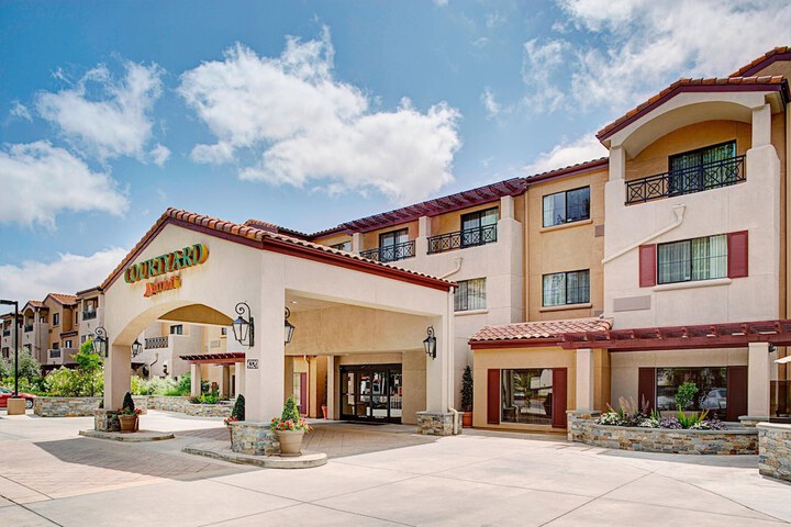 Hotel 2 of 77