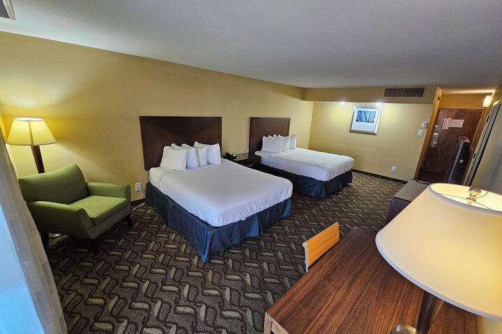 Clarion Inn & Suites Roswell