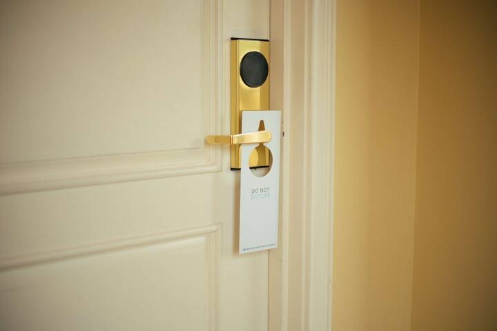 Room 40 of 79
