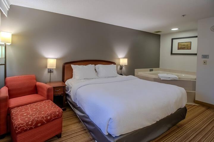 Country Inn & Suites by Radisson Convention Center