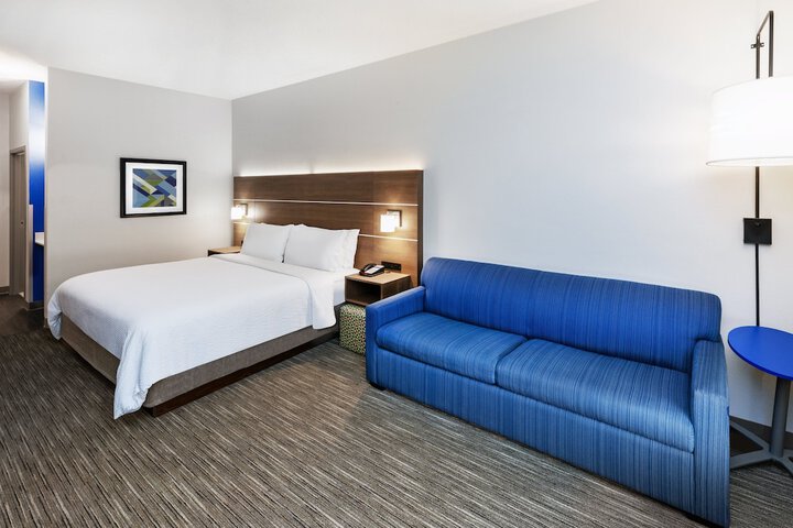 Holiday Inn Express & Suites Sulphur (Lake Charles) by IHG