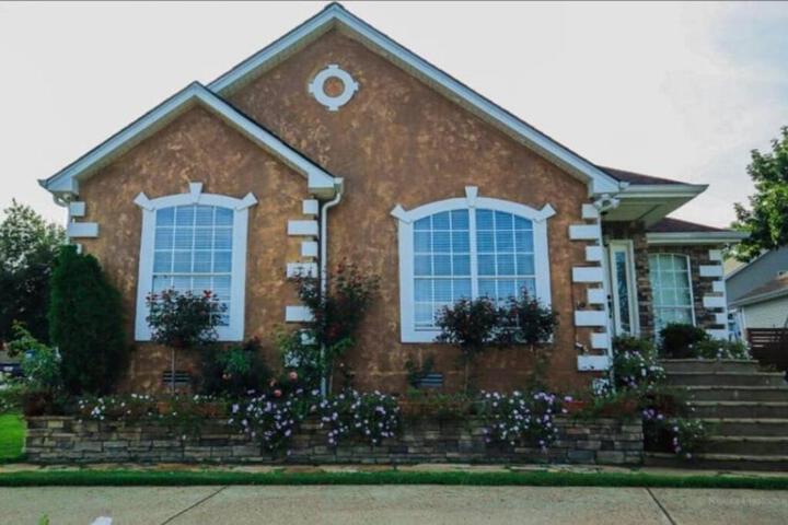 1Min to Percy Priest Lake 2 Masters Quiet Family Home