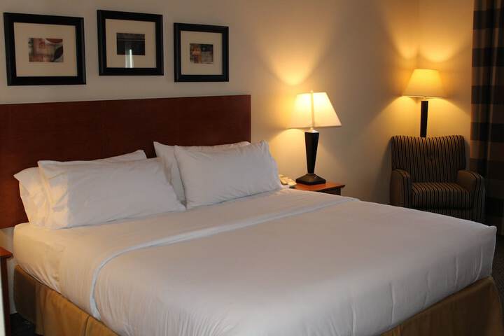 Holiday Inn Express Vernal-Dinosaurland by IHG