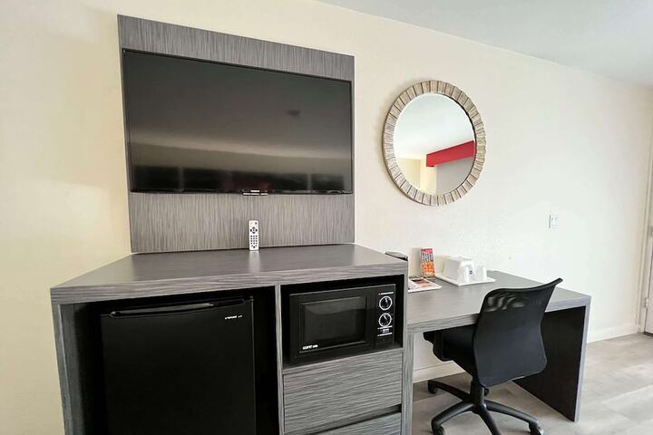 Room 40 of 85