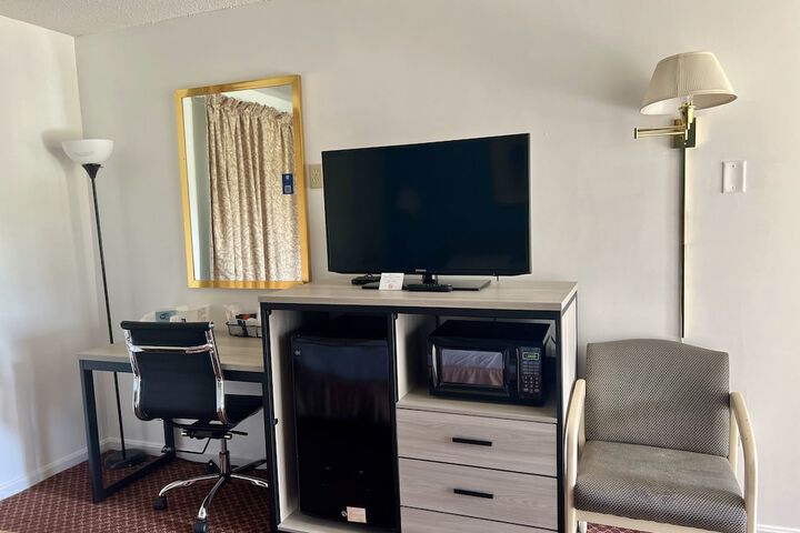 Room 48 of 51