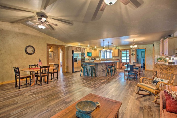 Kingston House w / Fire Pit Short Walk to Lake!