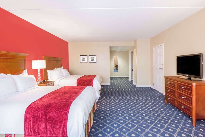 Room 32 of 61