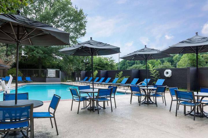 Pool 6 of 34