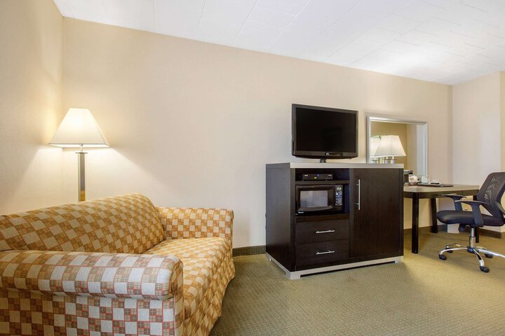 Room 25 of 35