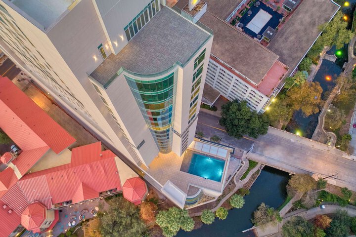 Hotel 3 of 81