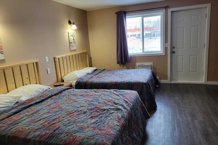 Room 7 of 24