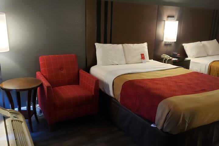Room 19 of 29