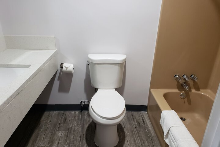 Room 9 of 20