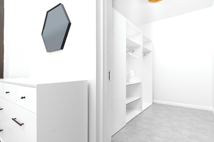 Room 35 of 82
