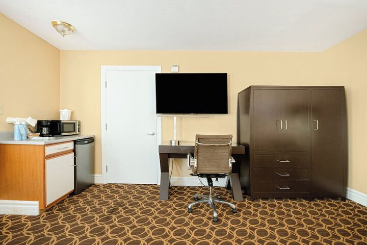 Room 126 of 161