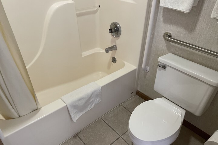 Room 15 of 25