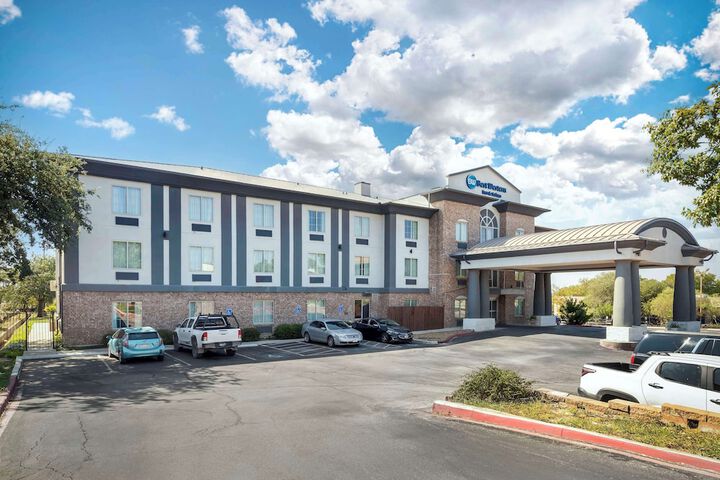 Hotel 3 of 49