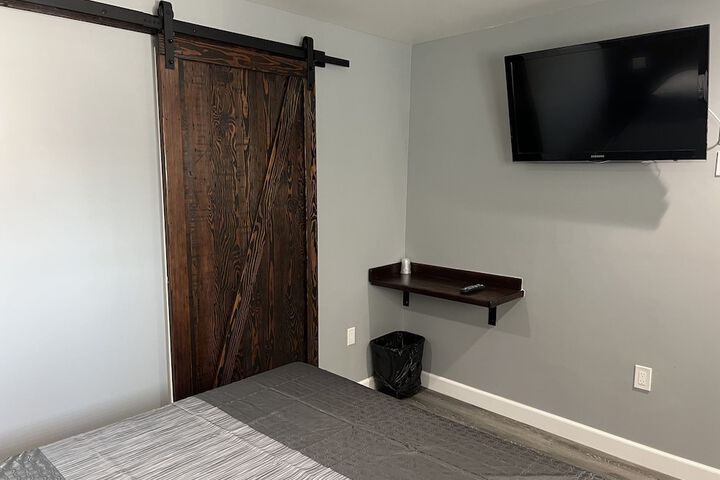 Room 9 of 20