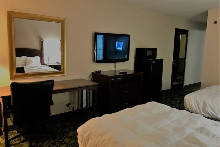 Room 12 of 19