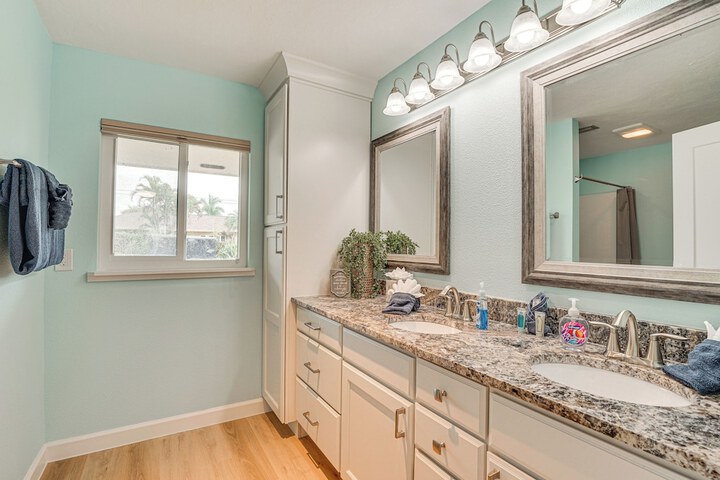 Waterfront North Fort Myers Home w / Private Pool!