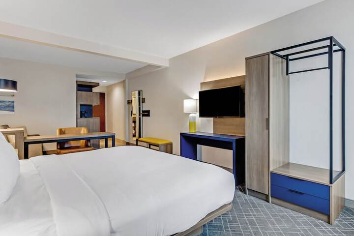 Room 21 of 35